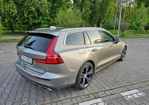 Volvo V60 cena 98500 przebieg: 164354, rok produkcji 2019 z Bydgoszcz małe 781